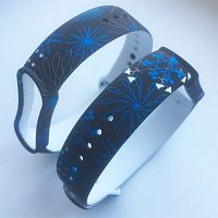 Ремешок для Mi Band 5/Mi Band 6/Mi Band 7 черный с синими цветами